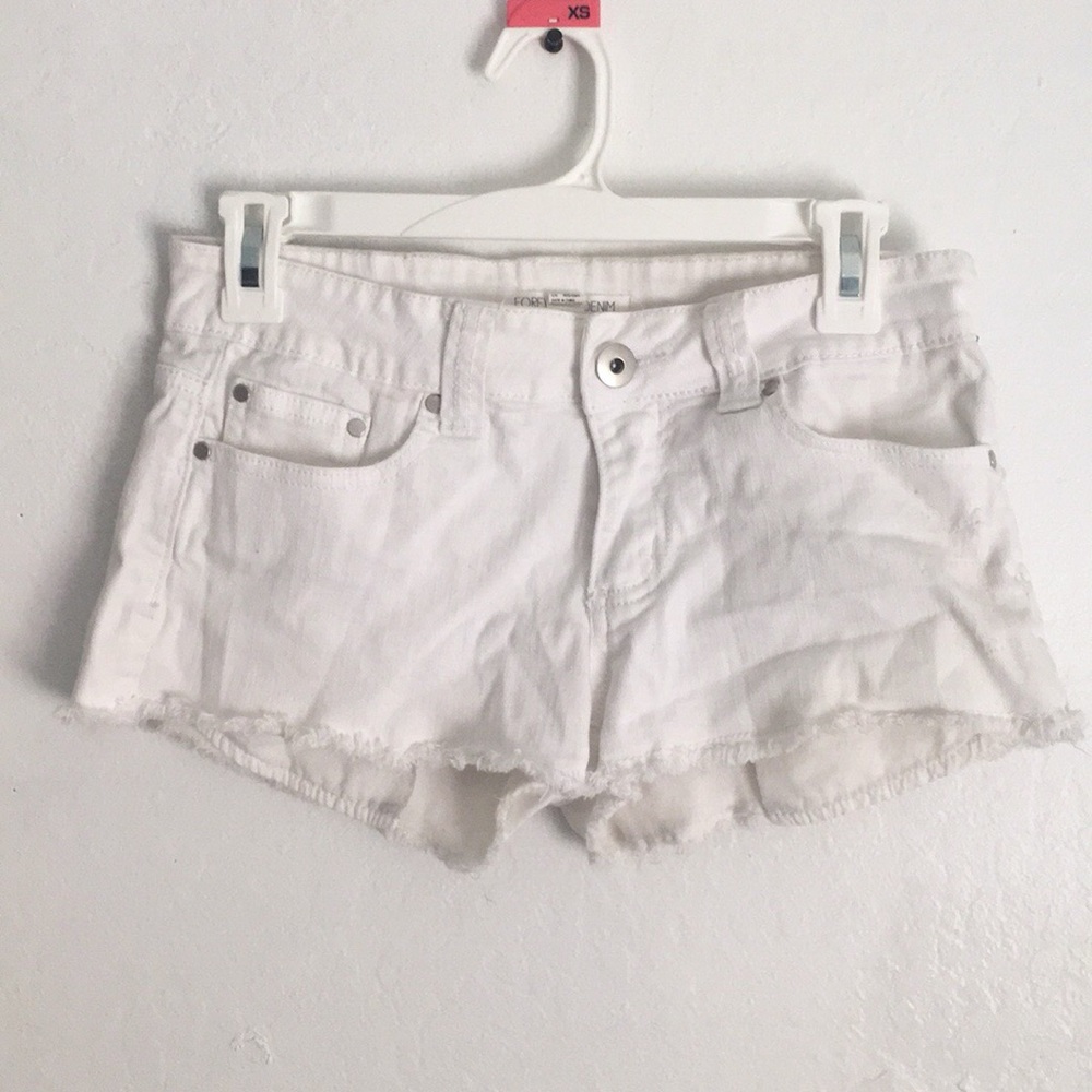 4/25 !! F21 white shorts